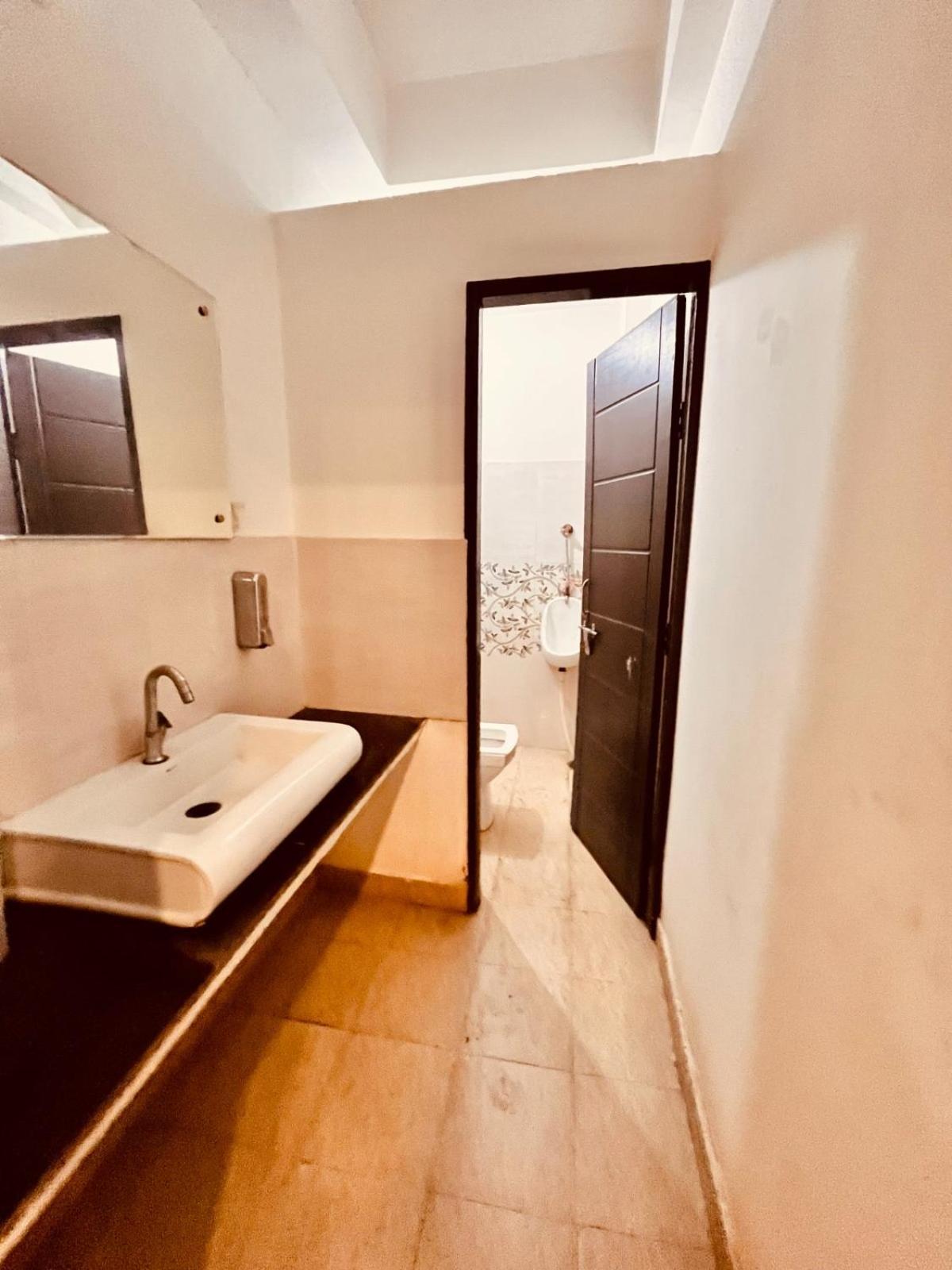 Hotel Gs Amritsar 200 Mtr From Golden Temple Luaran gambar