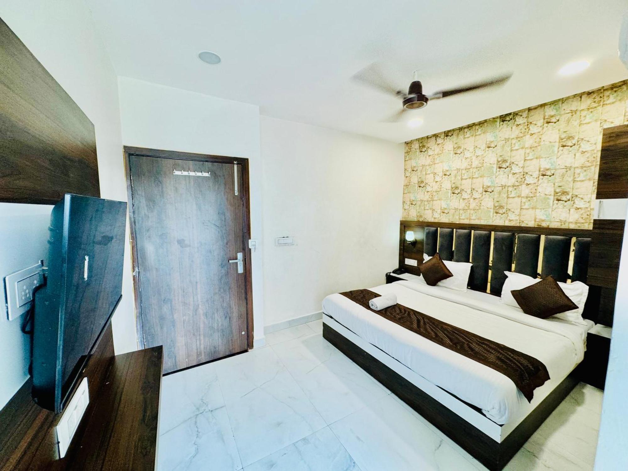 Hotel Gs Amritsar 200 Mtr From Golden Temple Luaran gambar